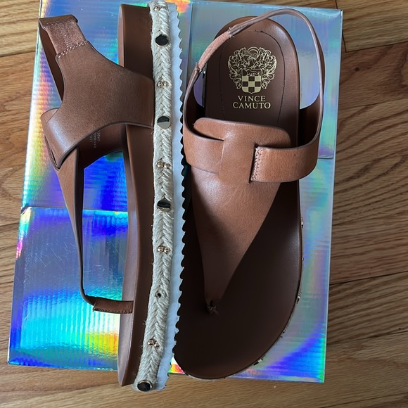 Vince Camuto Aeronta Flat Sandal Size 9 1/2 Color Warm Brick - Picture 5 of 8
